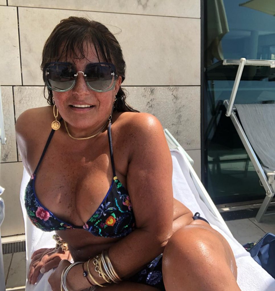 Sin Tapujos Abogada Helhue Sukni Se Luce En Bikini A Sus A Os