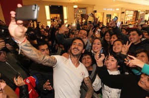 Mauricio Pinilla Selfie