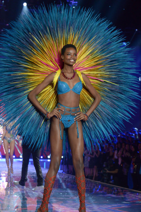 NEW YORK, NY - NOVEMBER 10: Maria Borges walks the runway at the 2015 Victoria's Secret Fashion Show at Lexington Avenue Armory on November 10, 2015 in New York City. (Photo by Victor VIRGILE/Gamma-Rapho via Getty Images)