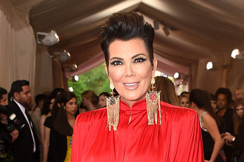 heres-what-kris-jenner-wore-to-the-met-gala-2-31853-1430784205-3_big