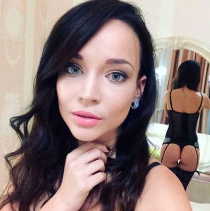 Fotos: Angelina Petrova la ucraniana que se desnudó por su equipo