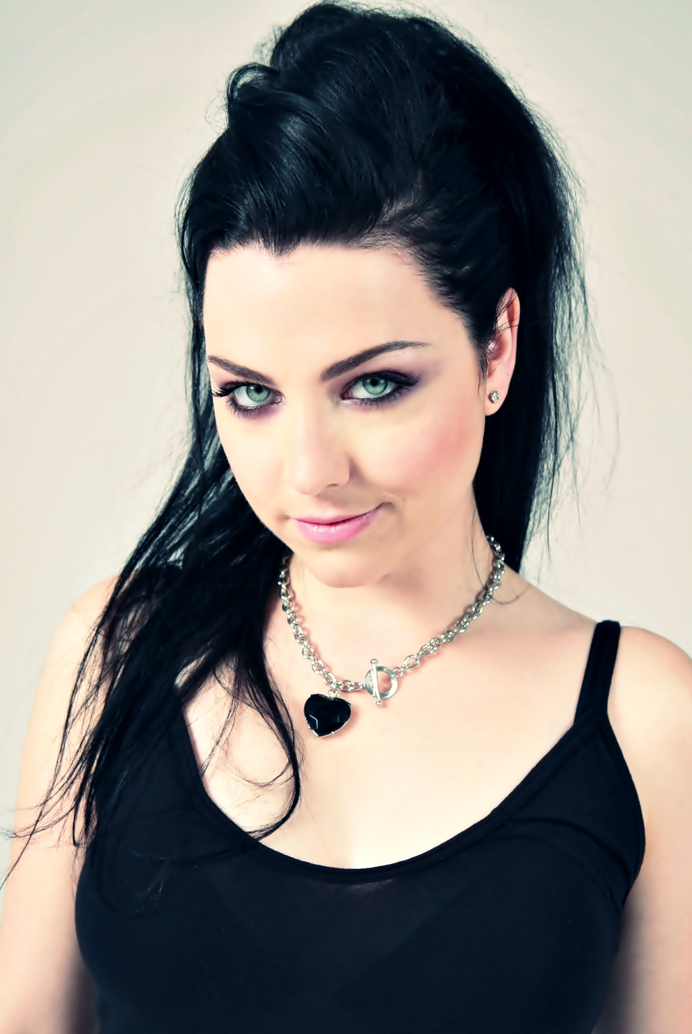 Así luce actualmente Amy Lee, vocalista de Evanescence Tecache.cl