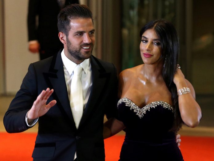 Fotos: La esposa de Cesc Fabregas se robó las miradas en matrimonio de