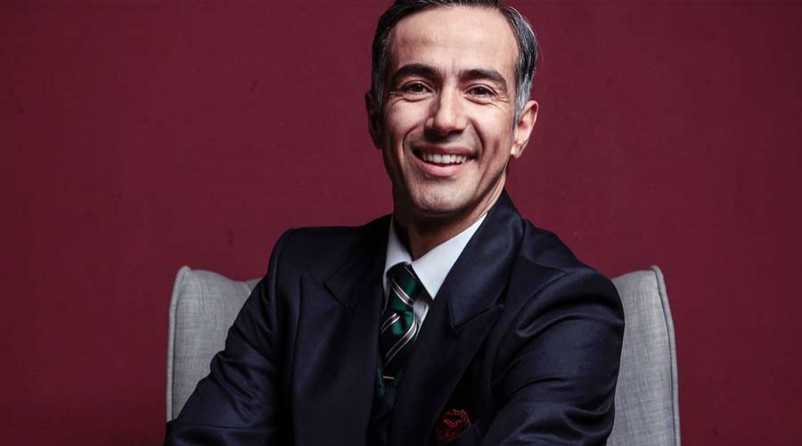 César Caillet derrite corazones con fotos en traje de baño