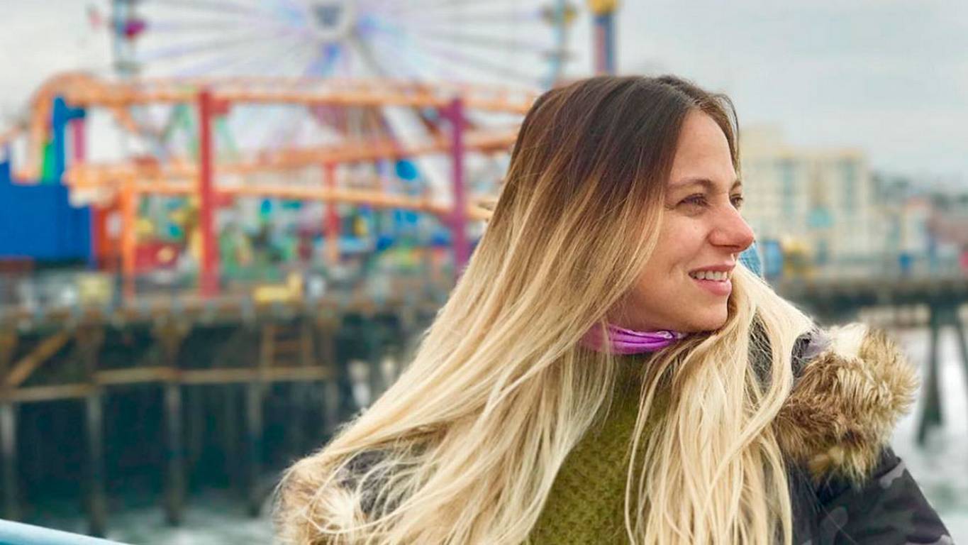 Actriz Mariana Derderián estrena radical cambio de look - Tecache.cl