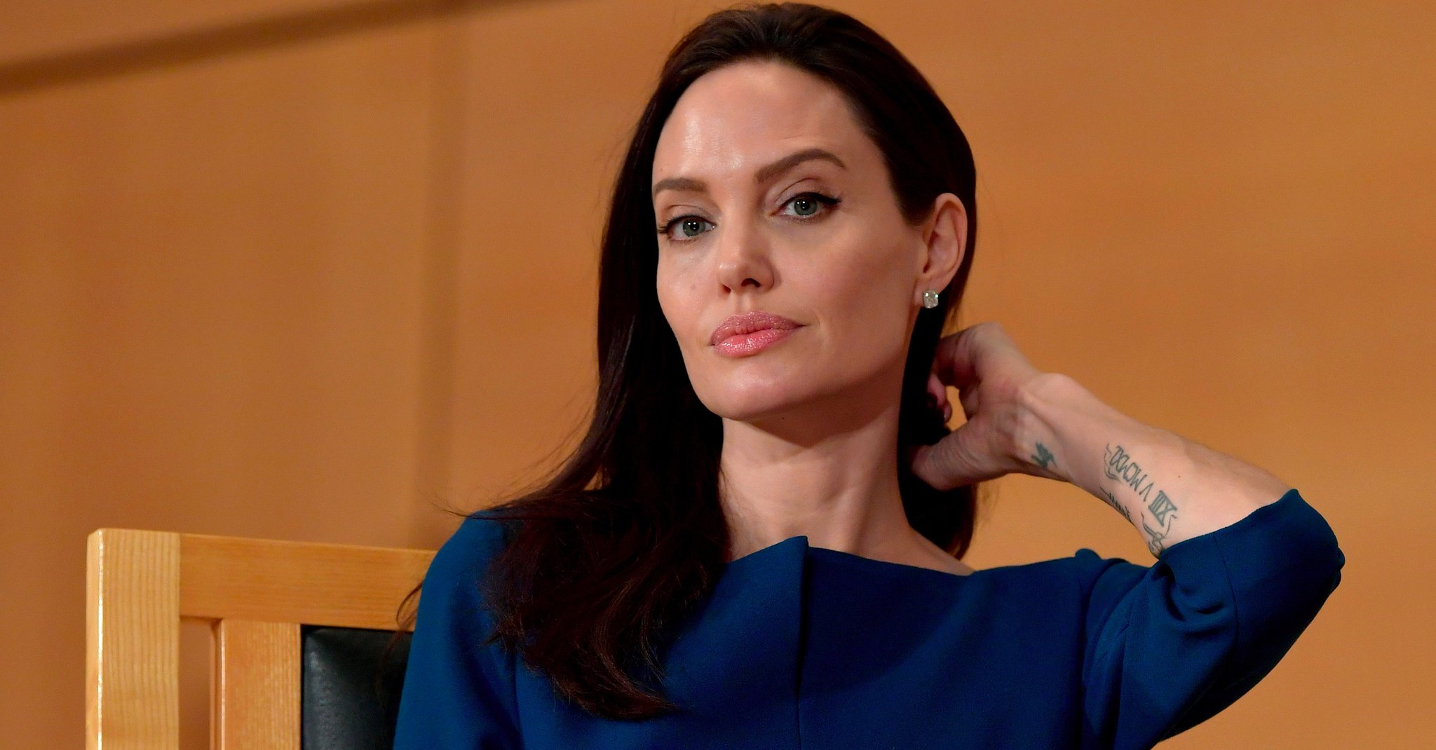 Joven de 19 años se operó para parecerse a Angelina Jolie y este fue el desastroso resultado