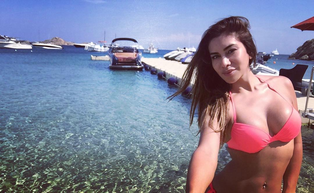 Nadia Barrientos luce su voluptuosa figura en redes sociales