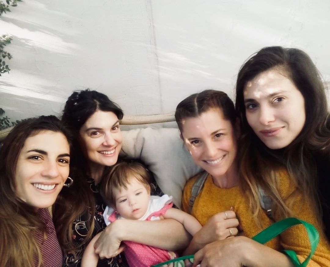 Está muy bella Carmen Zabala chochea junto a Luisa, su pequeña hija Tecache.cl