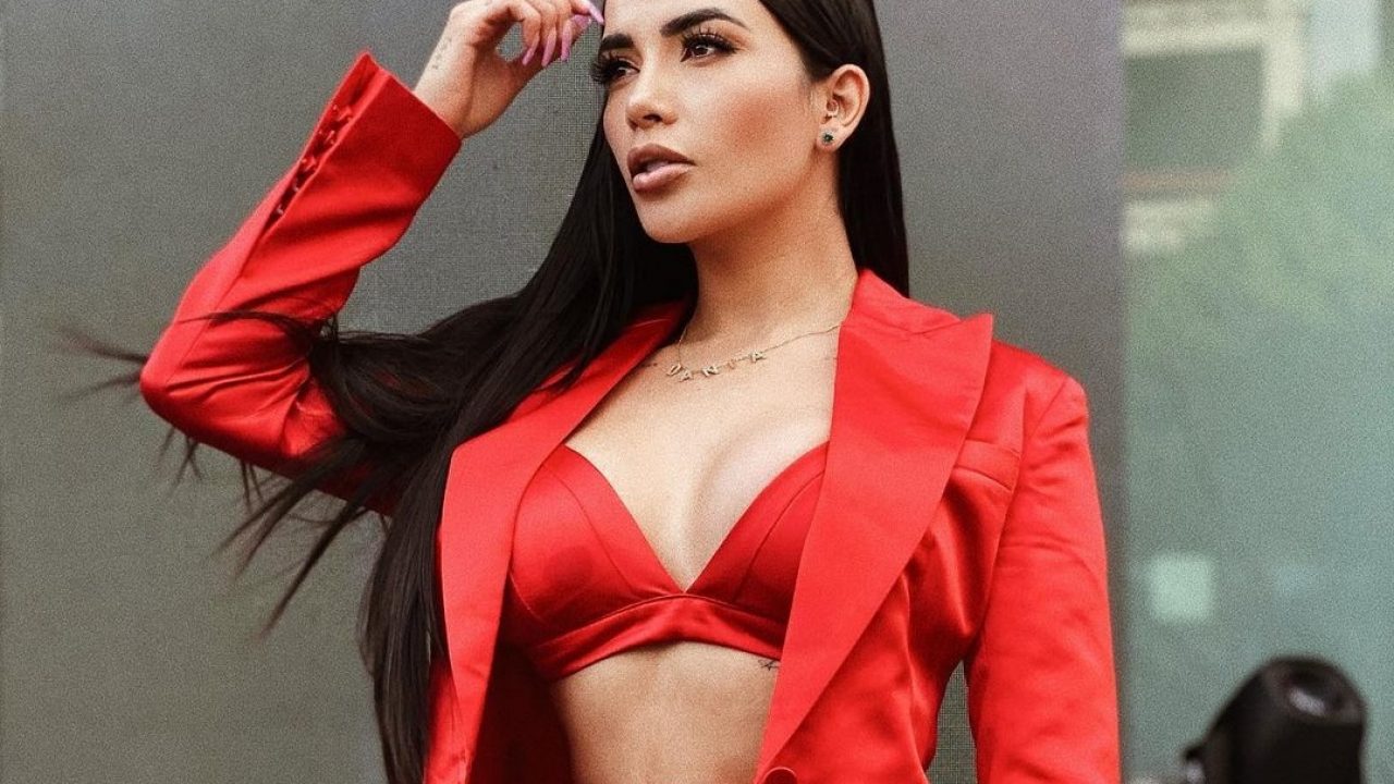 Dania mendez desnuda