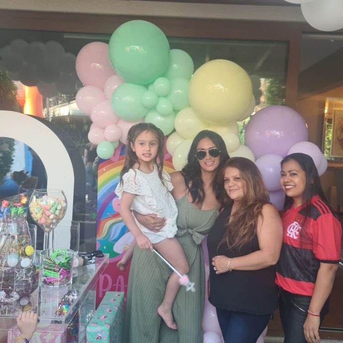 262019432 264926805661466 3756087992465471798 n La «Fiera» Pamela Díaz celebró con todo el cumpleaños N°5 de su hija menor, Pascuala. La comunicadora compartió varios registros del momento en su cuenta de Instagram donde la pequeña destaca en compañía de sus amigos y familia.