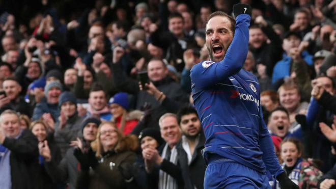 Higuaín se estrena con el Chelsea anotando 2 goles en la goleada contra el Huddersfield