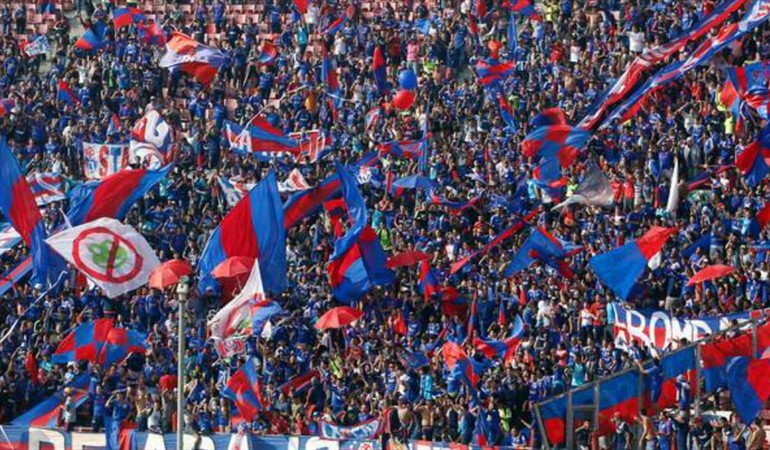 Los Hinchas de la Universidad de Chile se hicieron sentir en Perú