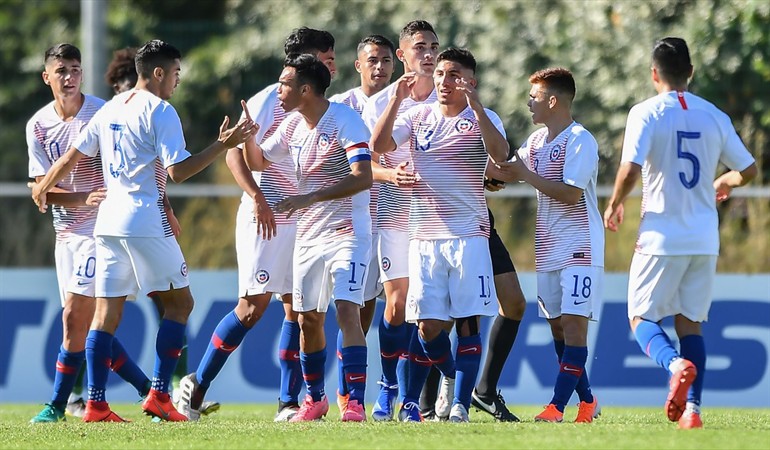 Chile se enfrenta a Japón