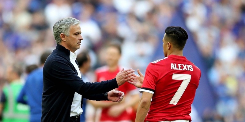 ¡Mal panorama! Alexis Sánchez ya no es tema para José Mourinho