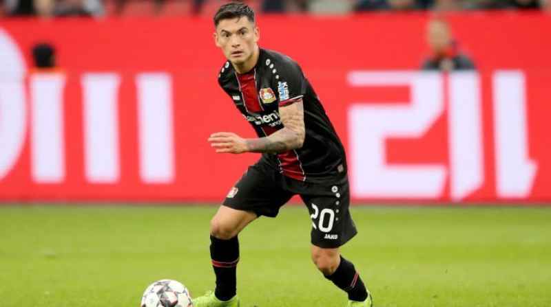 Charles Aránguiz podría volver a Sudamérica la próxima temporada