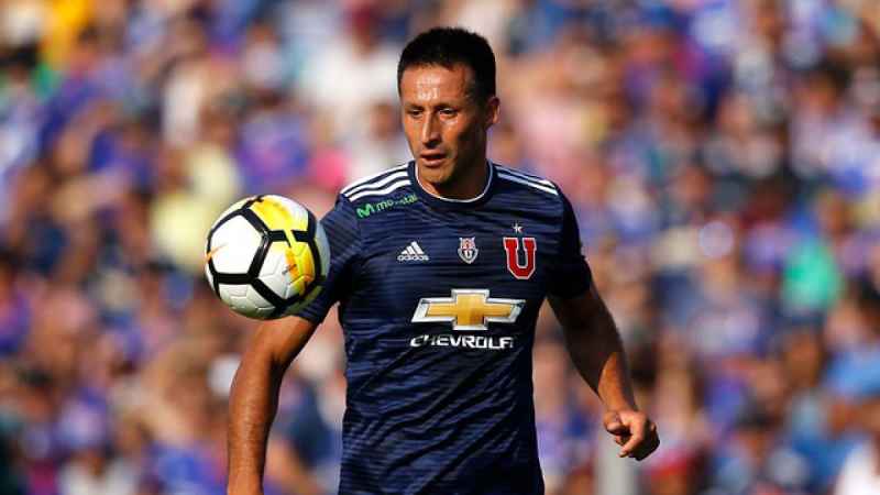 ¡Siguen las bajas! Otro defensa deja Universidad de Chile