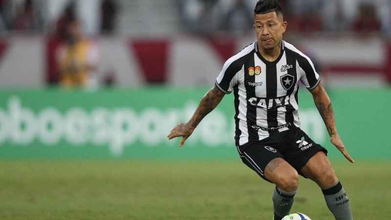 ¿Qué pide Leonardo Valencia para llegar a Colo Colo? Te Caché