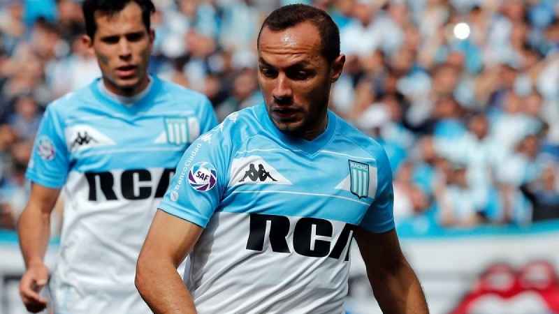 La lesión muscular que complica el futuro de Marcelo Díaz