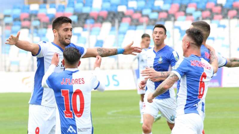 El 9 que busca Colo Colo en el torneo nacional