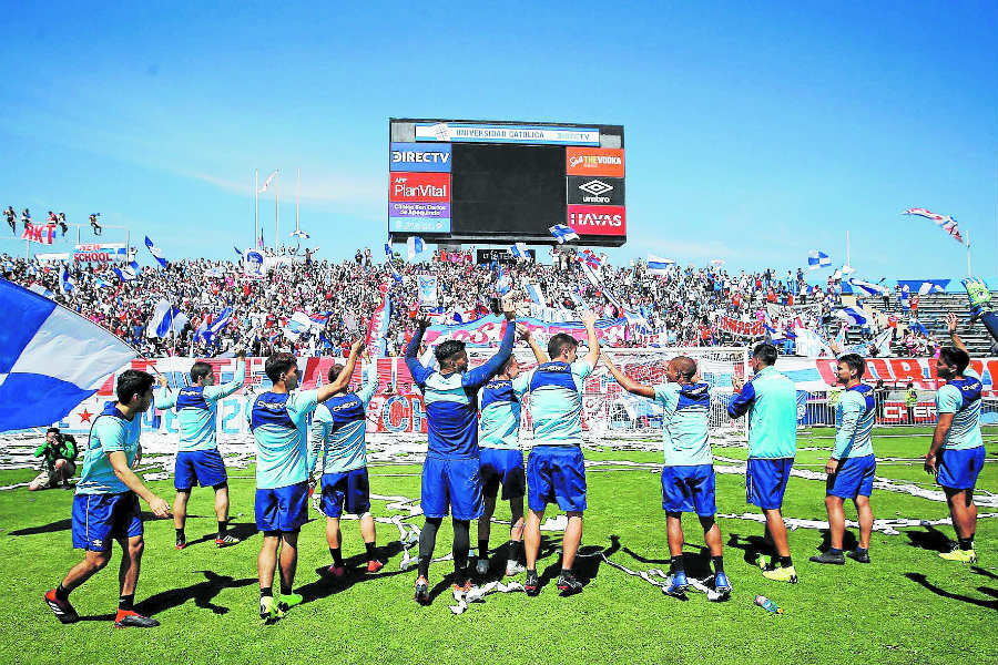 La Universidad Católica ya está cada día más cerca de la Universidad de Chile en cuanto a títulos de refiere