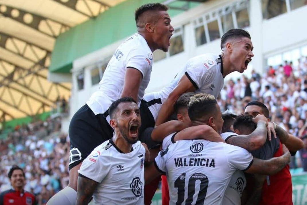 Colo Colo no llegó a acuerdo para rebajar sueldos en el plantel