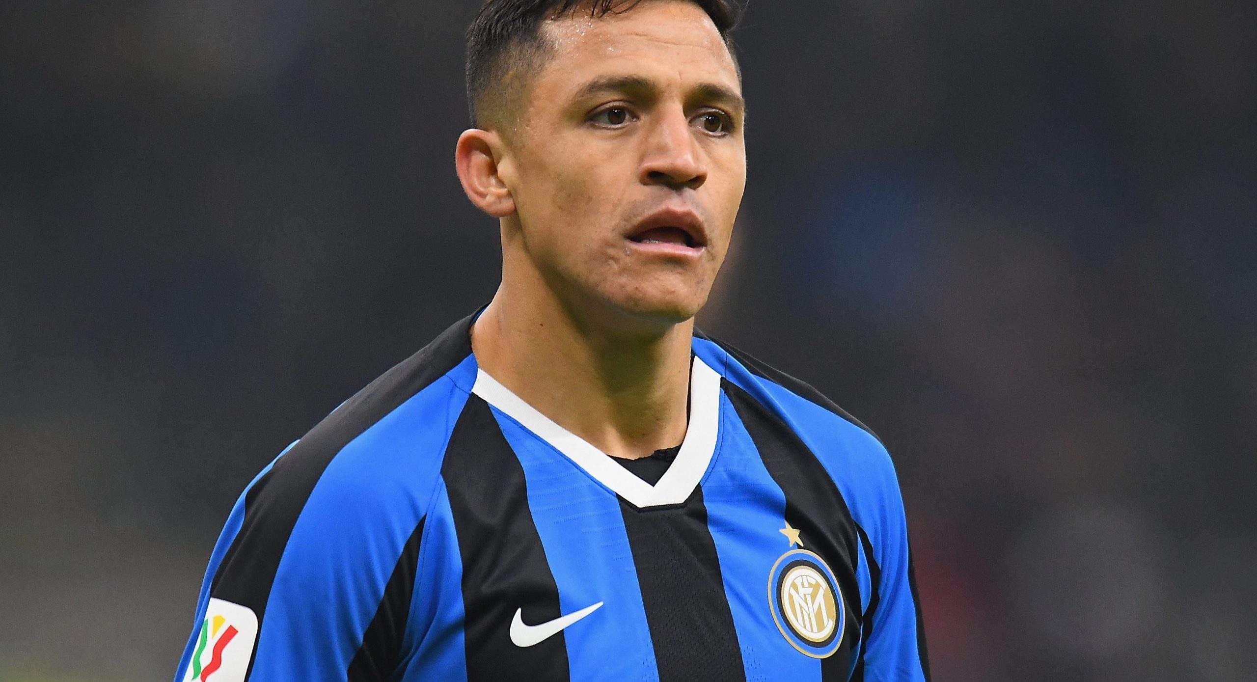 Alexis Sánchez volvió a Italia y quedó en cuarentena