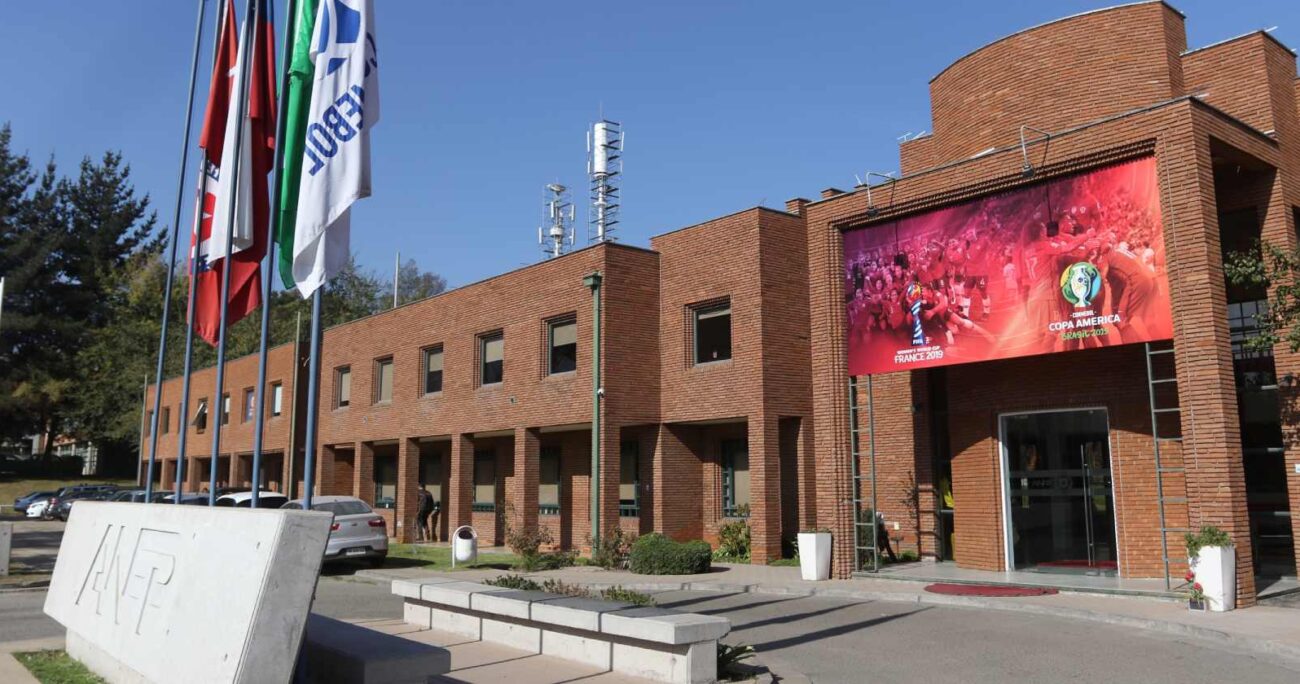 Consejo de Presidentes de la ANFP aprobó ascenso directo para la Segunda División