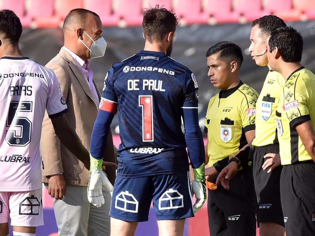 La ‘U’  pedirá sanciones por el arbitraje de Ángelo Hermosilla