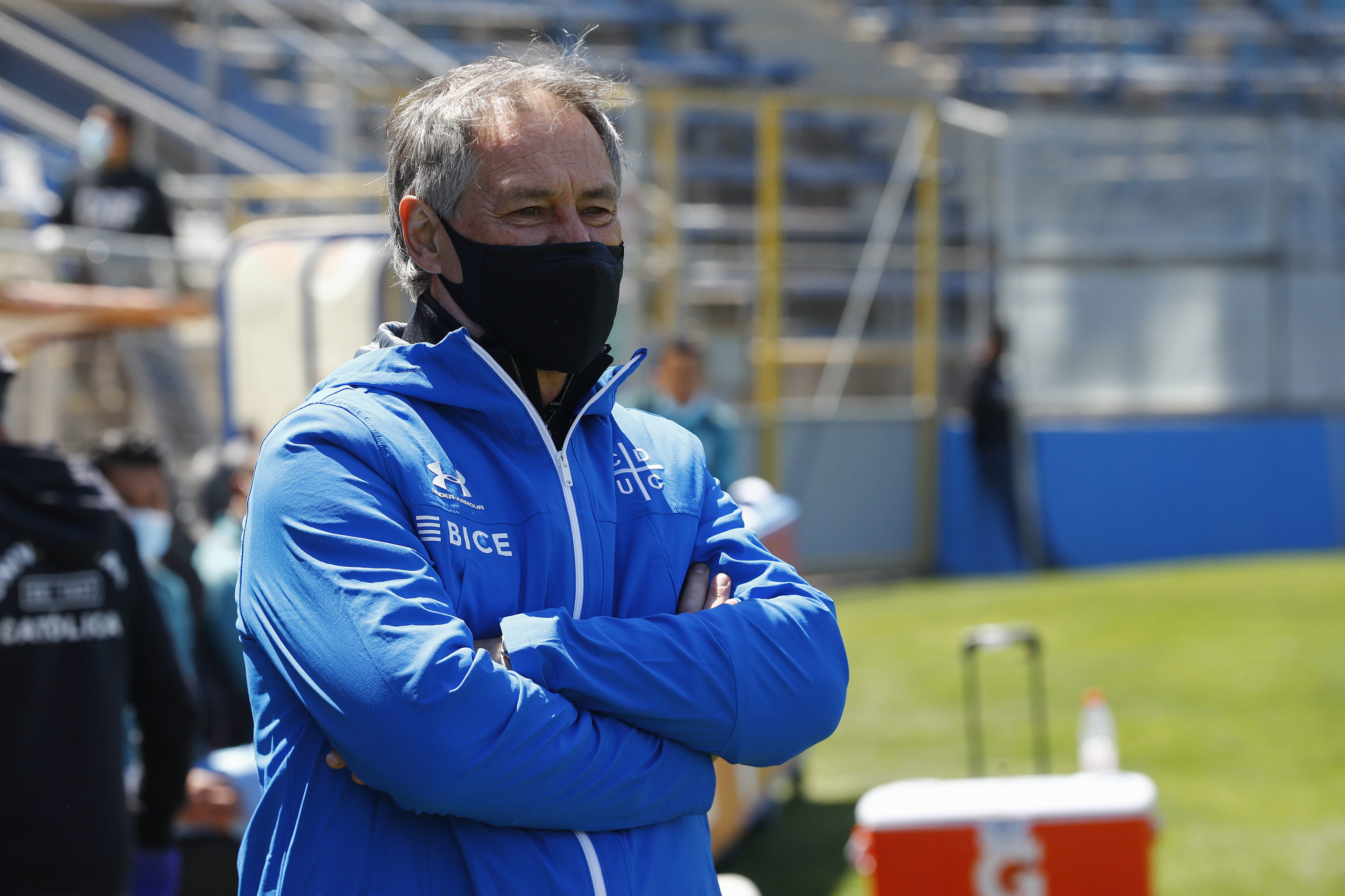 Universidad Católica oficializó la salida de Ariel Holan