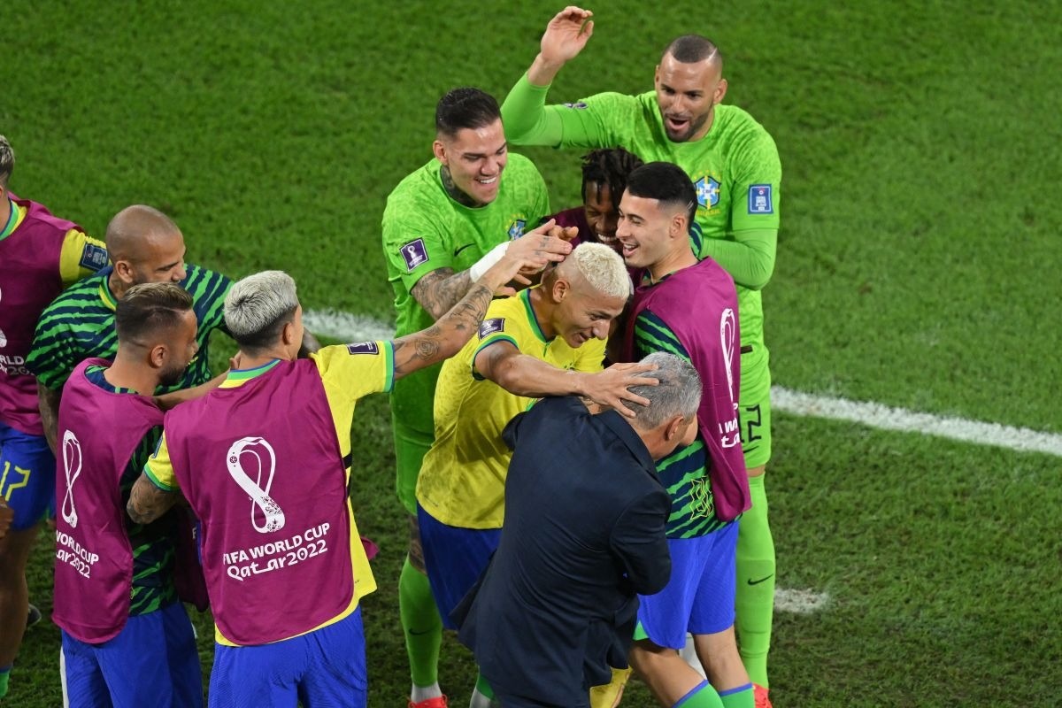 Critican a Tite y los bailes de Brasil por su victoria ante Corea del Sur