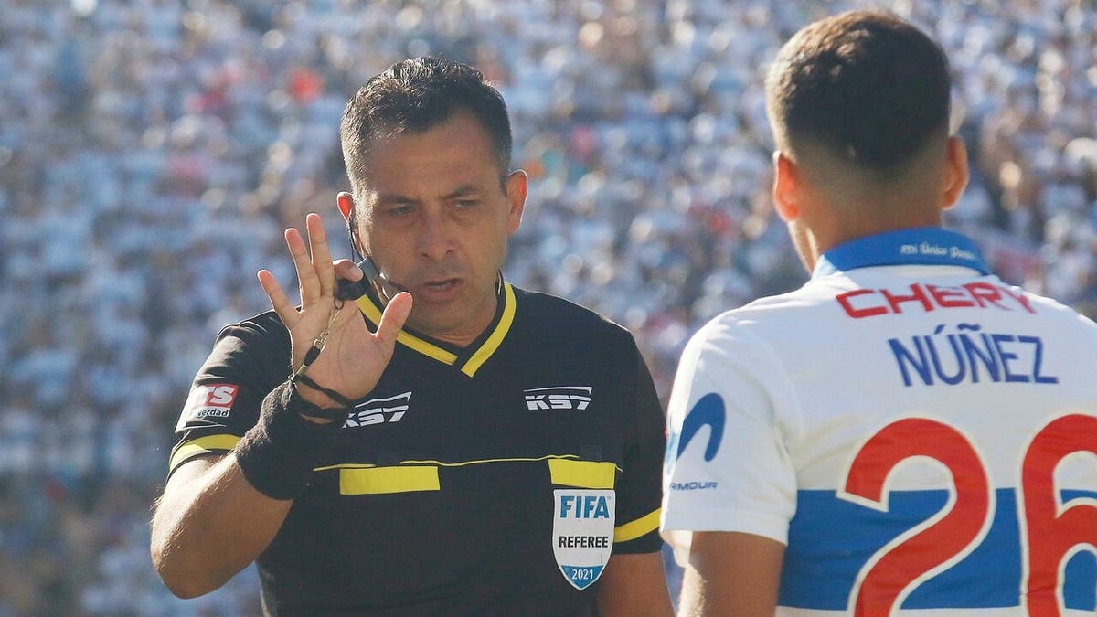Castrilli desvinculó a 11 árbitros: Entre ellos Julio Bascuñán y Piero Maza