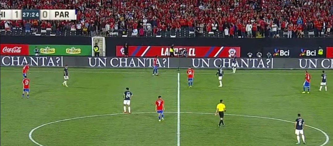«¿Un chanta?»: Publicidad en partido de Chile generó ola de troleos a Berizzo