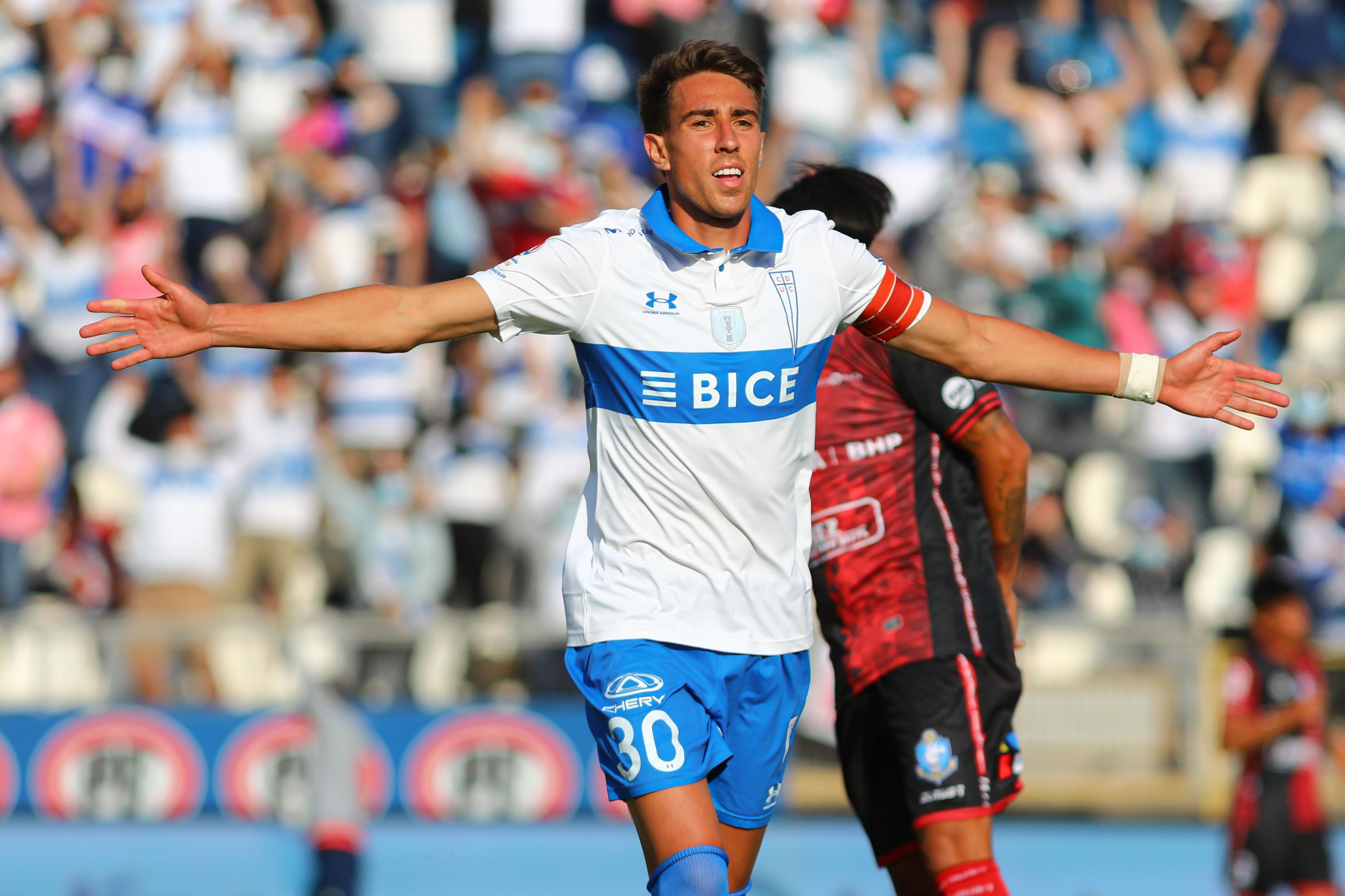 (Goles) Católica goleó a Antofagasta y se queda en el liderato