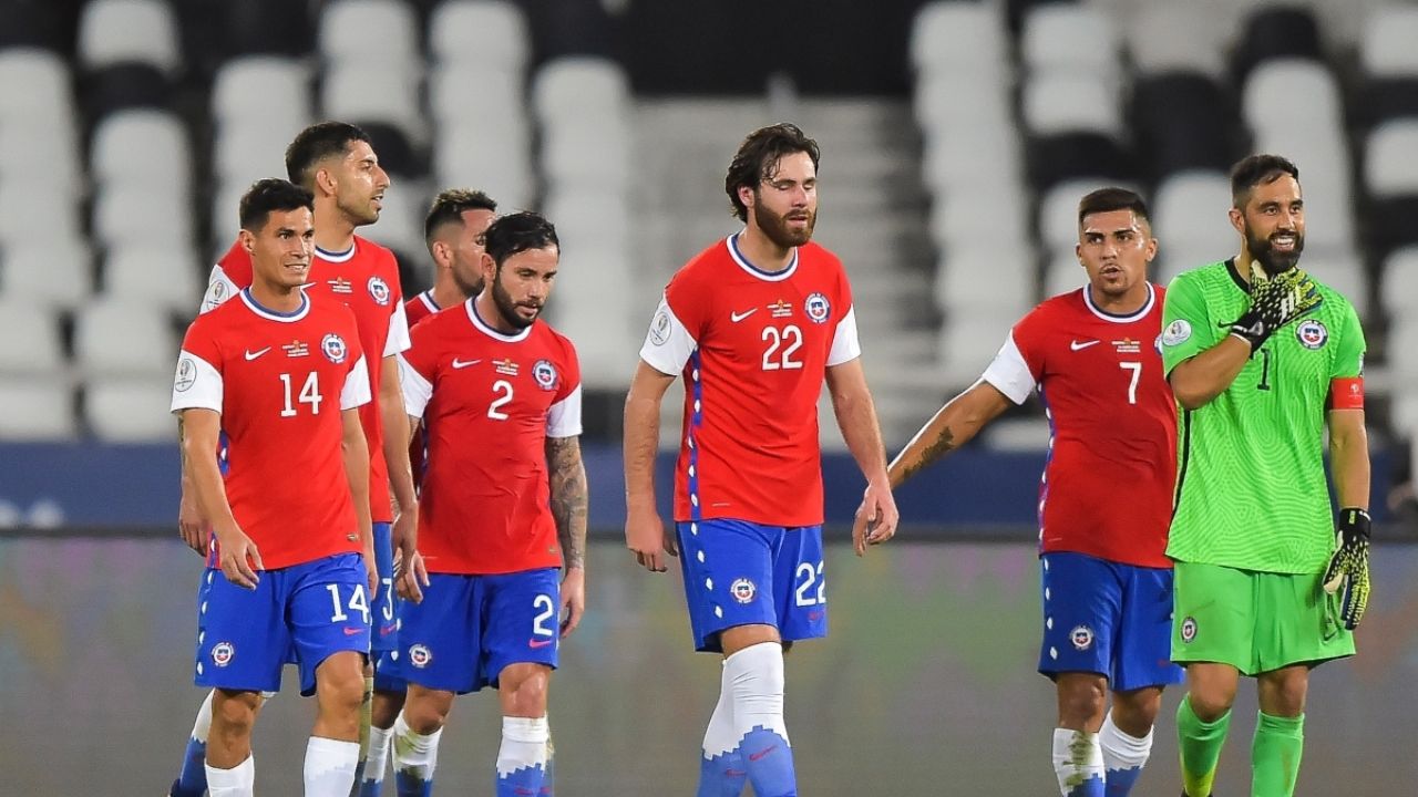 Los cambios en la formación de Chile para enfrentar a Uruguay