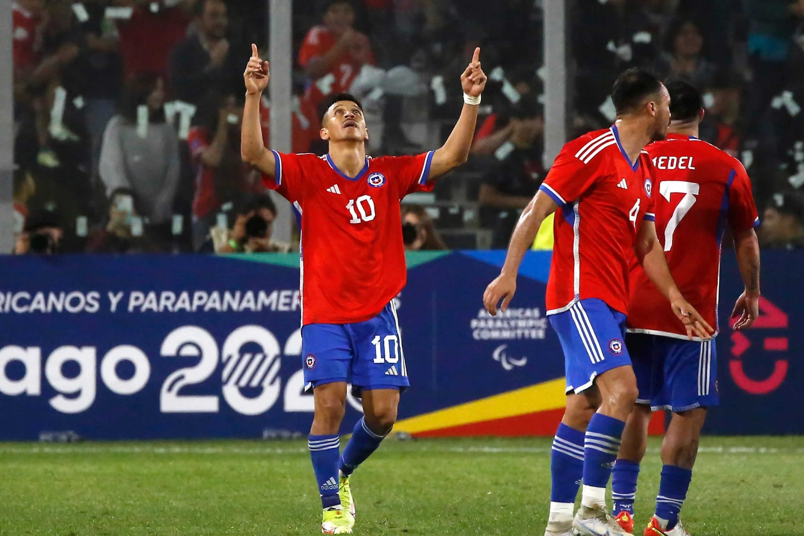 (Goles) Por fin celebró Berizzo, la Roja vence a Paraguay 3-2