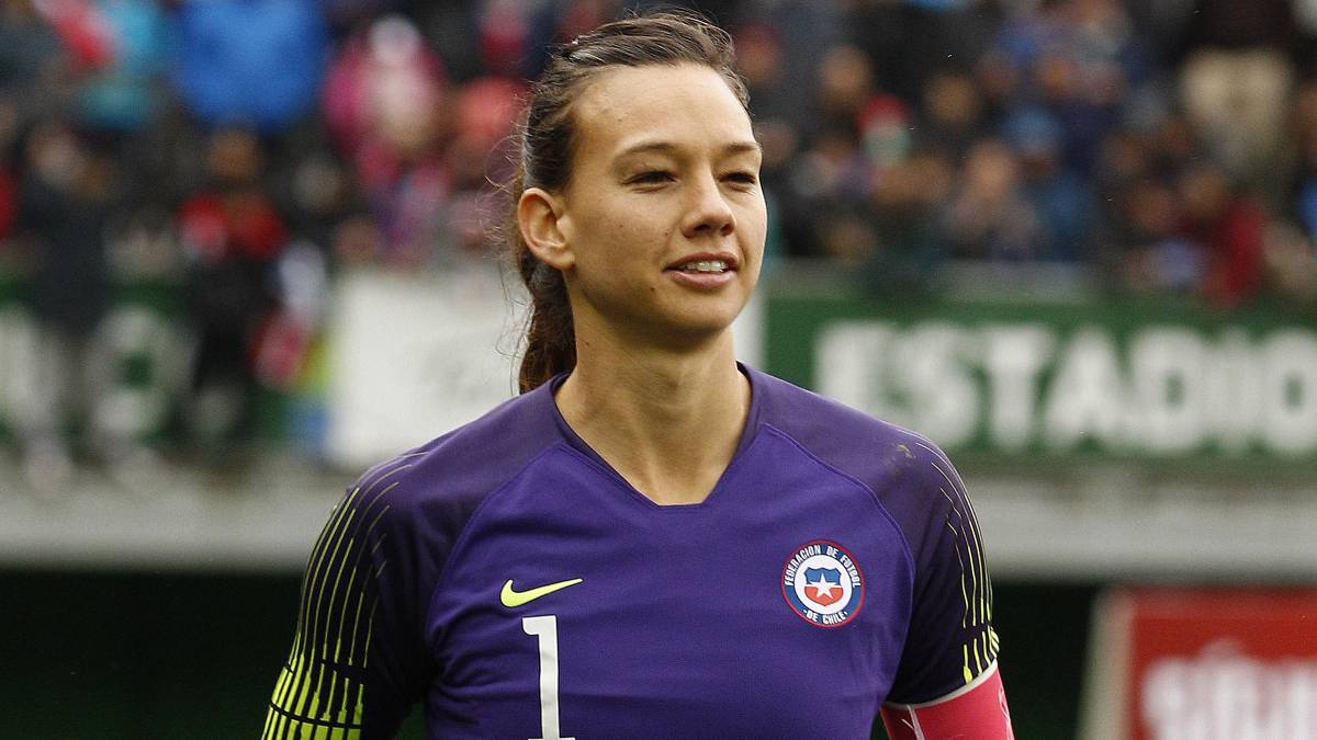 Fotos: Christiane Endler se casó con su polola en Francia