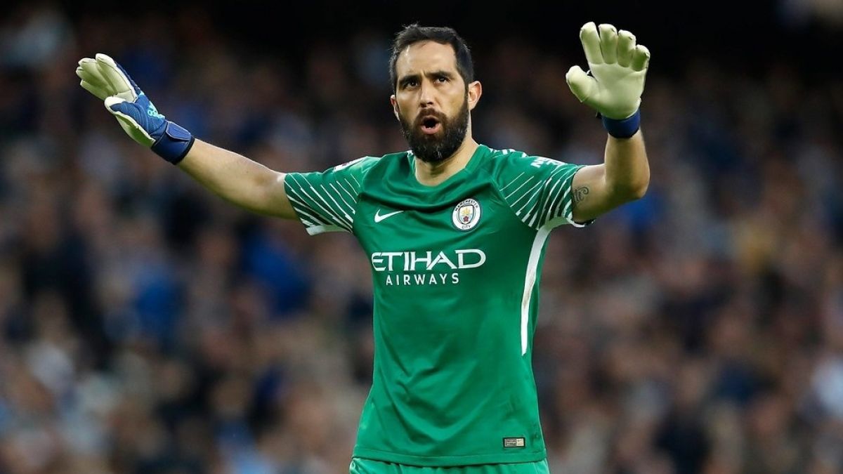 ¿Claudio Bravo llegará a Turquía?