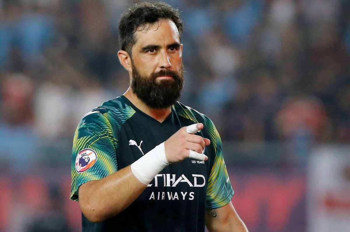 Aseguran que equipo escocés quiere fichar a Claudio Bravo