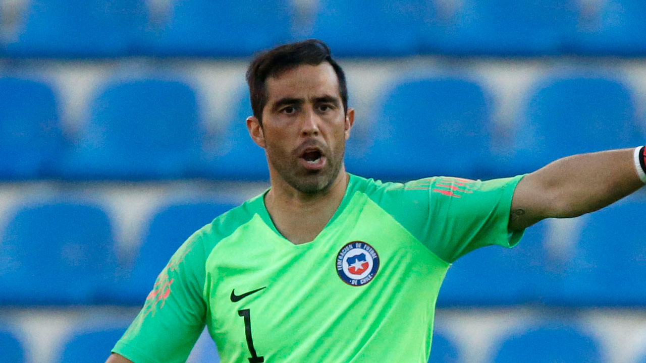 Claudio Bravo le paró los carros al CDF