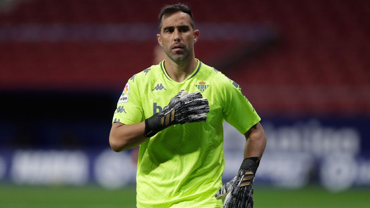 Revelan la cláusula para que Claudio Bravo renueve en el Betis