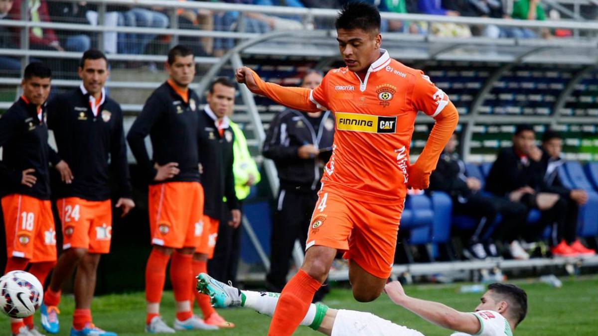 Dirigencia de Cobreloa busca dejar sin sueldo a los jugadores