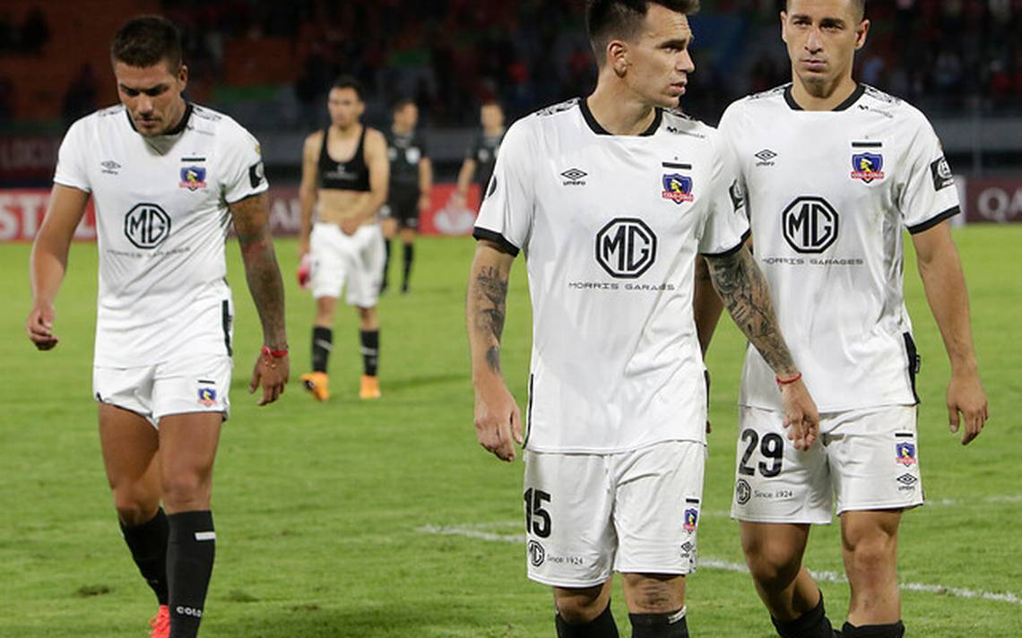 ¡Todo mal! Jugadores de Colo Colo podrían recibir $200 mil de sueldo