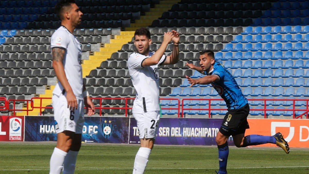 Colo Colo empató con Huachipato y sigue en el fondo de la tabla