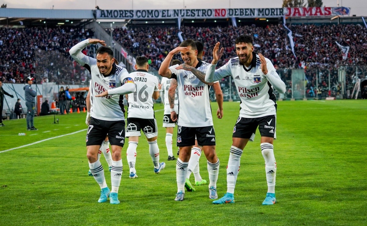 (Goles) Colo Colo golea a Unión Española y sigue acercándose al título