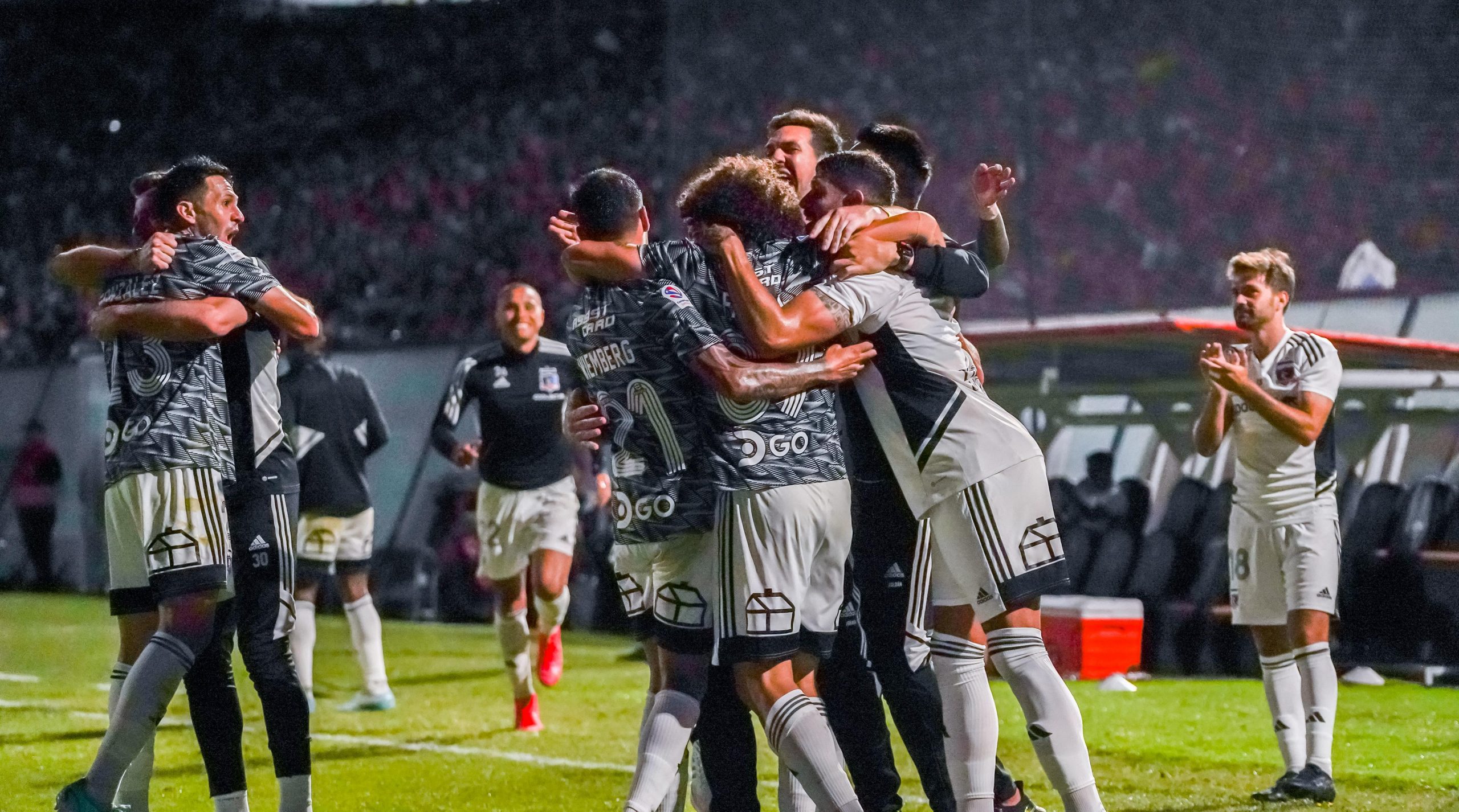 Colo Colo gana a Ñublense y de paso rompe su «maldición»