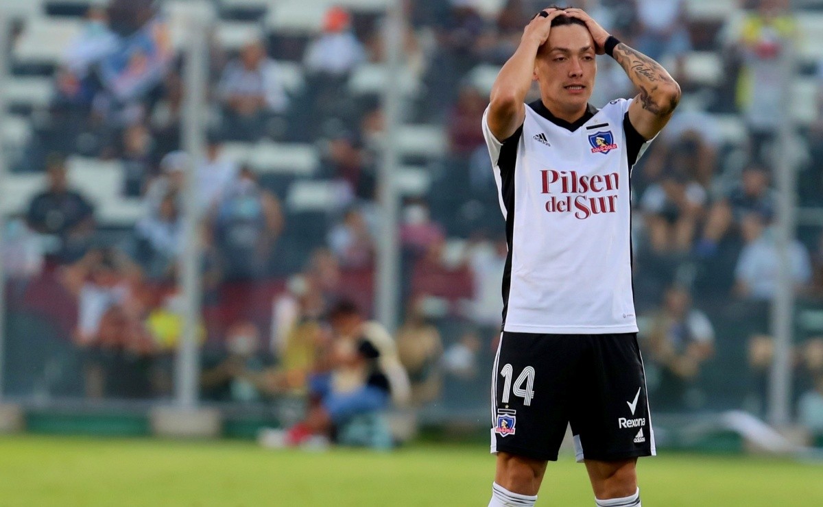 Colo Colo arriesga duro castigo por comportamiento de sus hinchas ante Audax