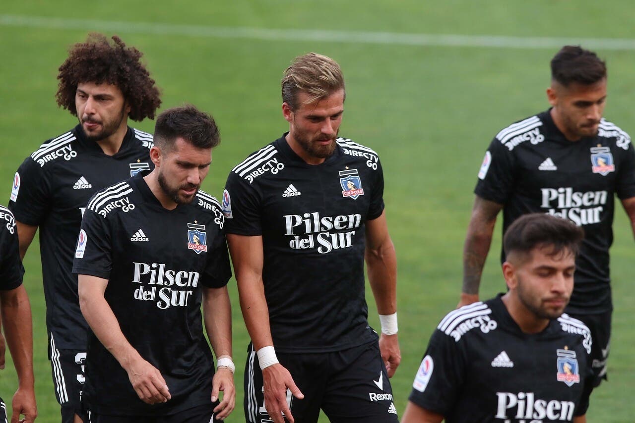 Nuevos casos de Covid-19 en Colo Colo obligan a suspender los entrenamientos