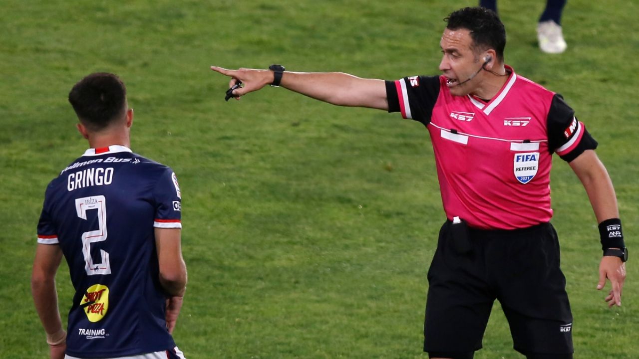 Melipilla tras caer con Colo Colo: «No podemos reclamar o nos castigan»