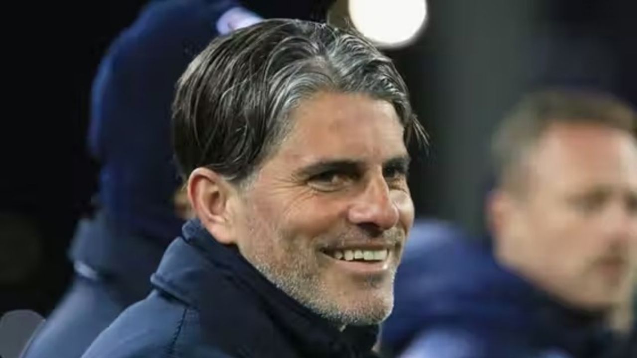 Diego López asume en la ‘U’: «Queremos hacer un equipo competitivo»