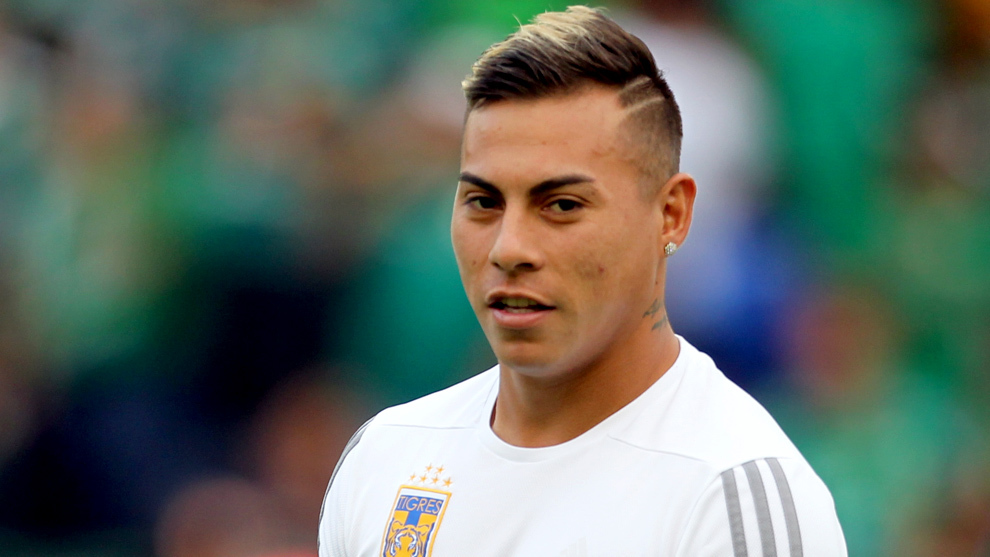 Eduardo Vargas revela el nombre del técnico que marcó su carrera